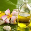 Cara Meluruskan Rambut Dengan Minyak Jarak