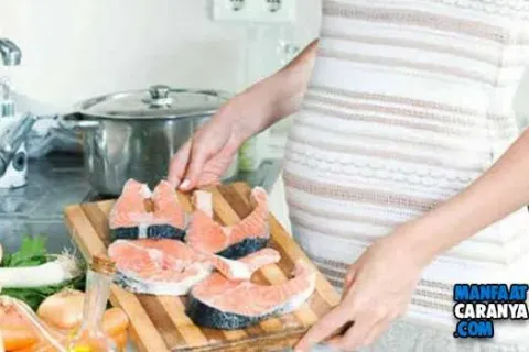 Makanan Yang Wajib Dikonsumsi Ibu Hamil Agar Janin Terlahir Cerdas