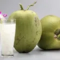 Manfaat Air Kelapa Bagi Ibu Hamil dan Janin Dalam Kandungan