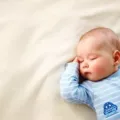 Cara Mengobati Biang Keringat Pada Bayi