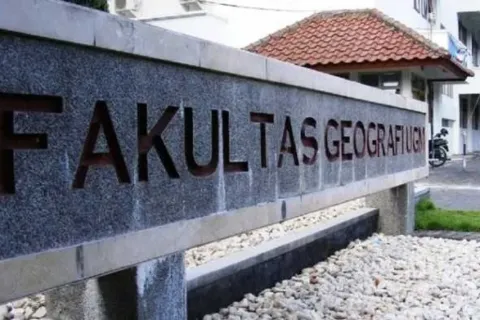 Biaya Pendidikan Program Study Geografi Universitas Indonesia
