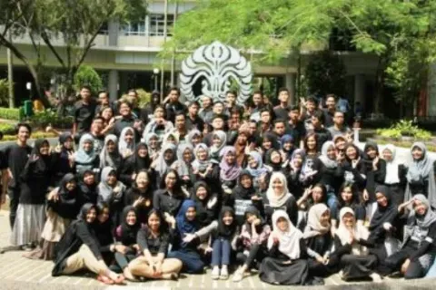 Biaya Pendidikan Program Study Ilmu Hukum Universitas Indonesia