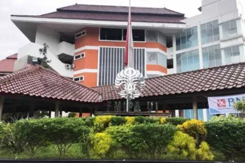 Biaya Pendidikan Program Study Matematika Universitas Indonesia