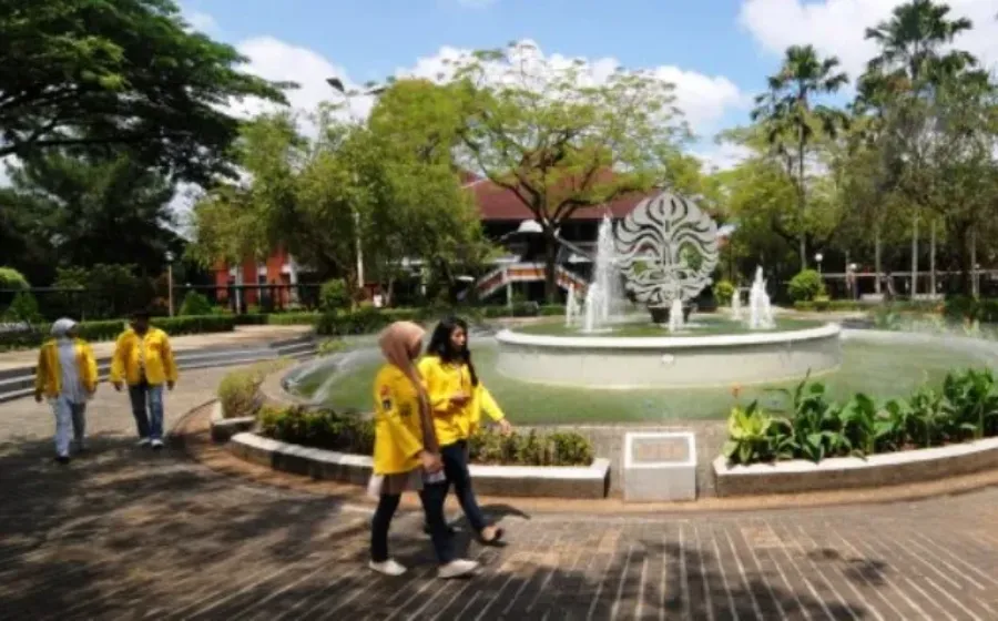 Biaya Pendidikan Program Study Sastra Belanda Universitas Indonesia