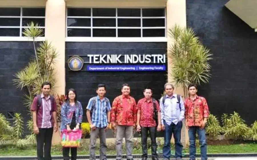 Biaya Pendidikan Program Study Teknik Industri Universitas Indonesia