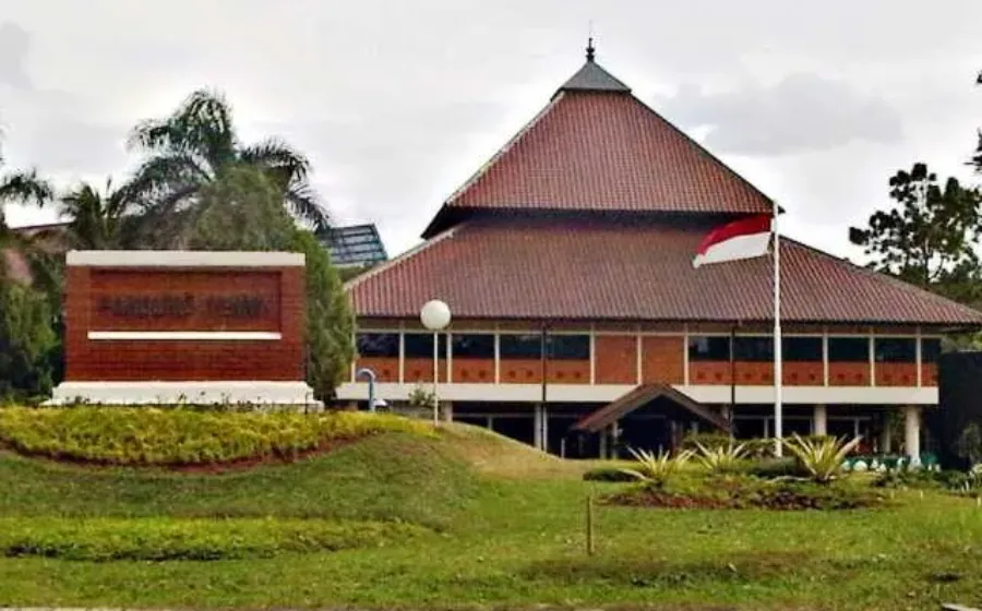 Biaya Pendidikan Program Study Teknik Mesin Universitas Indonesia