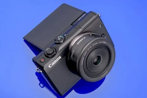 Harga Kamera Canon EOS M100 Kit Baru Bekas Terbaru