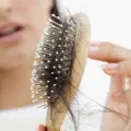 4 Cara Alami Atasi Rambut Rapuh Cepat dan Mudah