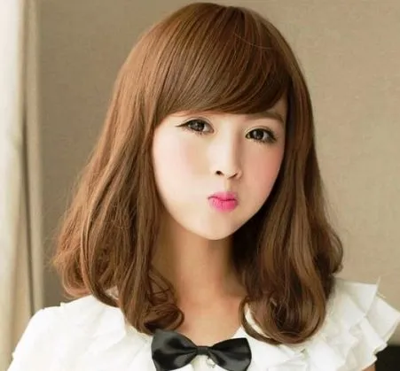 Gaya Rambut Layer Sebahu Keriting Ala Korea