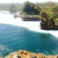 Harga Tiket Masuk Pantai Batu Bengkung Malang Selatan HTM Alamat dan Fasilitas