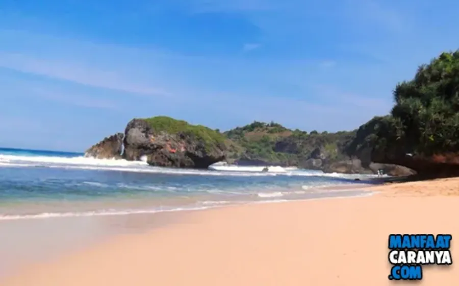 Harga Tiket Masuk Pantai Kukup Gunung Kidul Alamat Rute dan Fasilitas