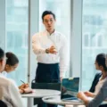 Tips Menjadi Pemimpin Perusahaan yang Baik agar Disukai Bawahan