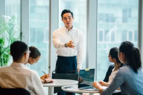 Tips Menjadi Pemimpin Perusahaan yang Baik agar Disukai Bawahan