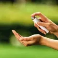 Cara Penggunaan Hand Sanitizer Spray yang Benar agar Ampuh Bunuh Kuman