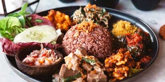 Bagaimana Cara Memasak Beras Merah Agar Tetap Pulen dan Bernutrisi
