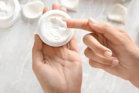 Daftar Harga Krim Penghilang Jerawat Terbaru