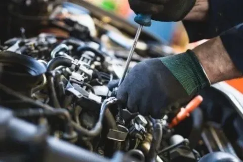 4 Tips Merawat Mesin Mobil yang Wajib Dilakukan Secara Berkala