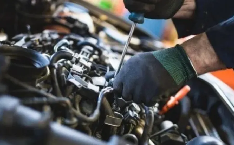 4 Tips Merawat Mesin Mobil yang Wajib Dilakukan Secara Berkala
