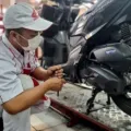Panduan Lengkap Ganti Oli Motor, Harga, Alat, dan Langkah Langkah
