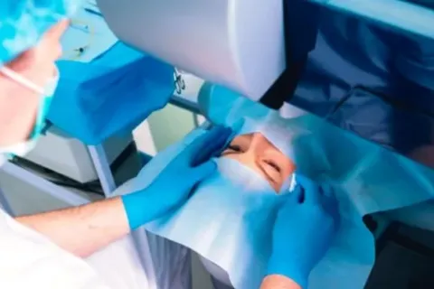 Operasi LASIK Sebagai Solusi Tepat untuk Memperbaiki Penglihatan Anda 
