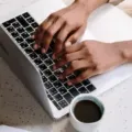Tips Membuat Blog Puisi Kehidupan yang Bikin Pembaca Terpikat