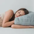 Tips Memilih Bantal untuk Tidur yang Nyaman dan Berkualitas
