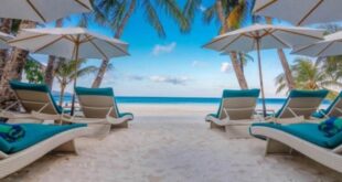 Destinasi Wisata Pantai Terindah di Dunia yang Bikin Kamu Gak Mau Pulang