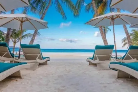 Destinasi Wisata Pantai Terindah di Dunia yang Bikin Kamu Gak Mau Pulang
