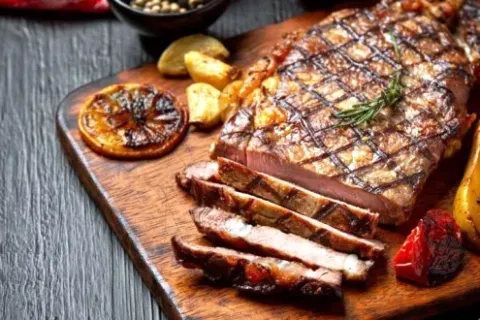 Pilihan Menu untuk Makan Sepiring Berdua dengan Pasangan yang Romantis, Lezat, dan Bikin Hubungan Makin Mesra