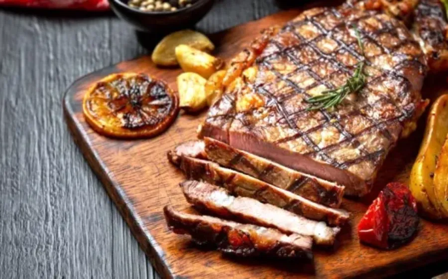 Pilihan Menu untuk Makan Sepiring Berdua dengan Pasangan yang Romantis, Lezat, dan Bikin Hubungan Makin Mesra