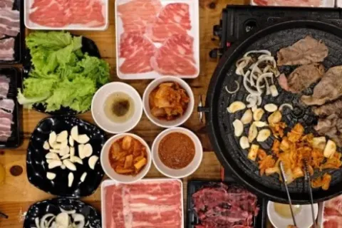 Rekomendasi Restoran All You Can Eat di Solo yang Bikin Perut Puas dan Dompet Tetap Aman Buat Kamu yang Doyan Makan Banyak