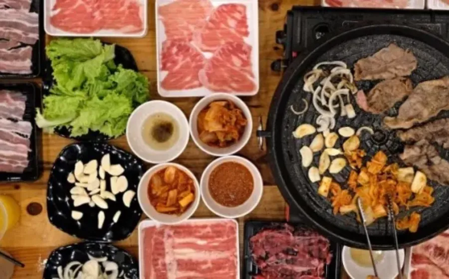 Rekomendasi Restoran All You Can Eat di Solo yang Bikin Perut Puas dan Dompet Tetap Aman Buat Kamu yang Doyan Makan Banyak