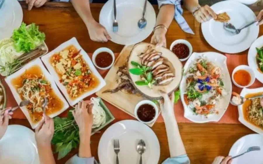 Tips Memilih Restoran untuk Makan Bersama Keluarga yang Bikin Semua Anggota Happy dan Betah Lama lama