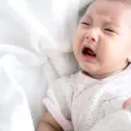 Cara Mengatasi Kolik Pada Bayi