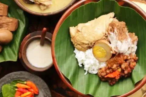 Pengalaman Gak Terlupakan Saat Menjelajahi Wisata Kuliner di Jogja yang Bikin Lidahmu Ketagihan