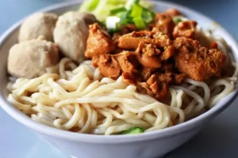 Rekomendasi Mie Ayam Legendaris di Solo yang Bakal Memanjakan Lidahmu
