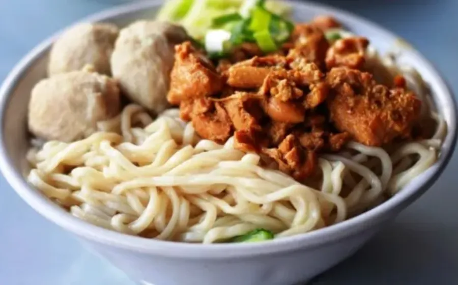 Rekomendasi Mie Ayam Legendaris di Solo yang Bakal Memanjakan Lidahmu