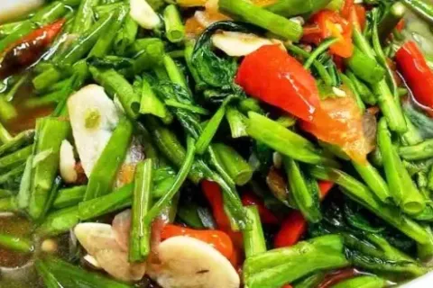 Tumis Kangkung yang Sederhana Tapi Bikin Nagih