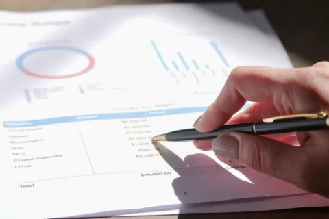 Pencatatan cara membuat laporan keuangan sederhana di lembar kerja spreadsheet untuk usaha kecil