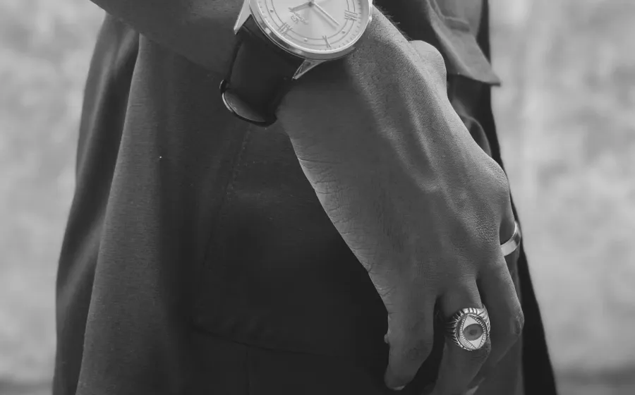 Tips memilih jam tangan sesuai gaya pakaian elegan dan kasual