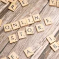 Ilustrasi tips memilih platform jualan online untuk mengoptimalkan bisnis digital